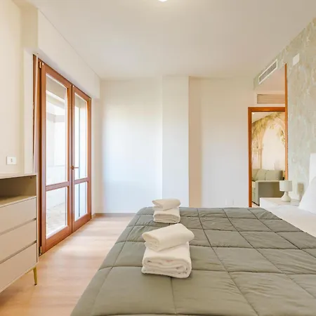 아파트 Lily Flat - 15 Min From Venice & Free Parking *