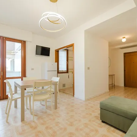Appartement Lily Flat - 15 Min From Venice & Free Parking